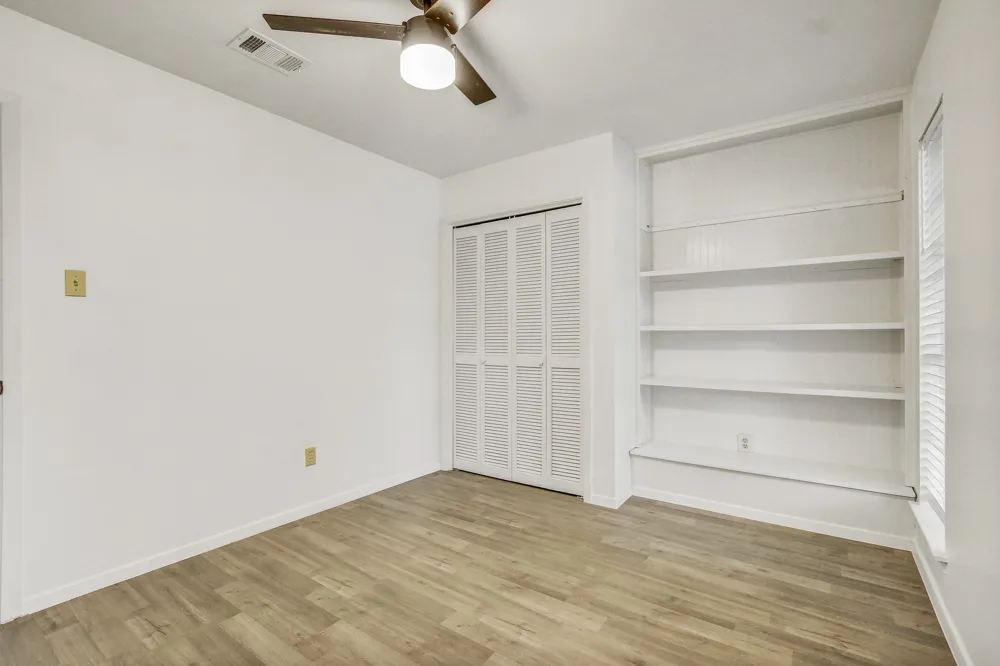 9913 Oak Hollow Drive Austin, TX 78758