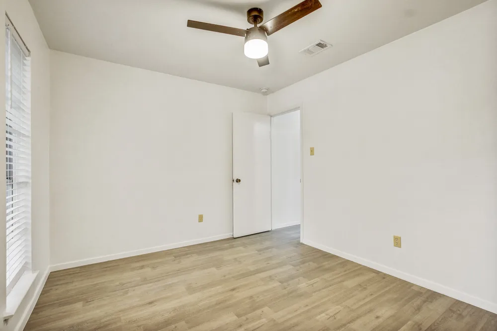 9913 Oak Hollow Drive Austin, TX 78758