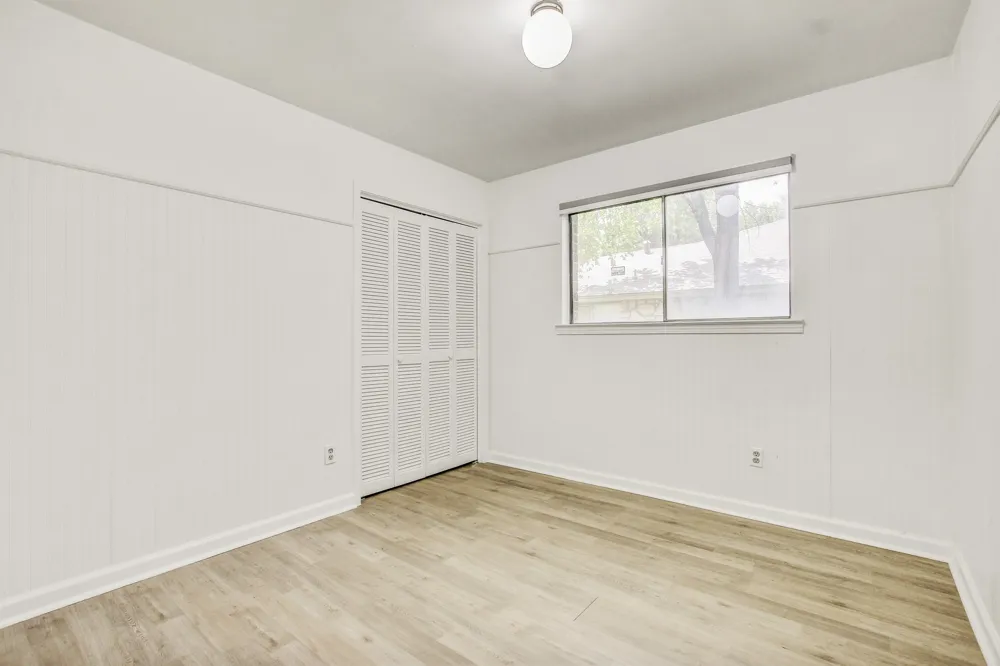 9913 Oak Hollow Drive Austin, TX 78758