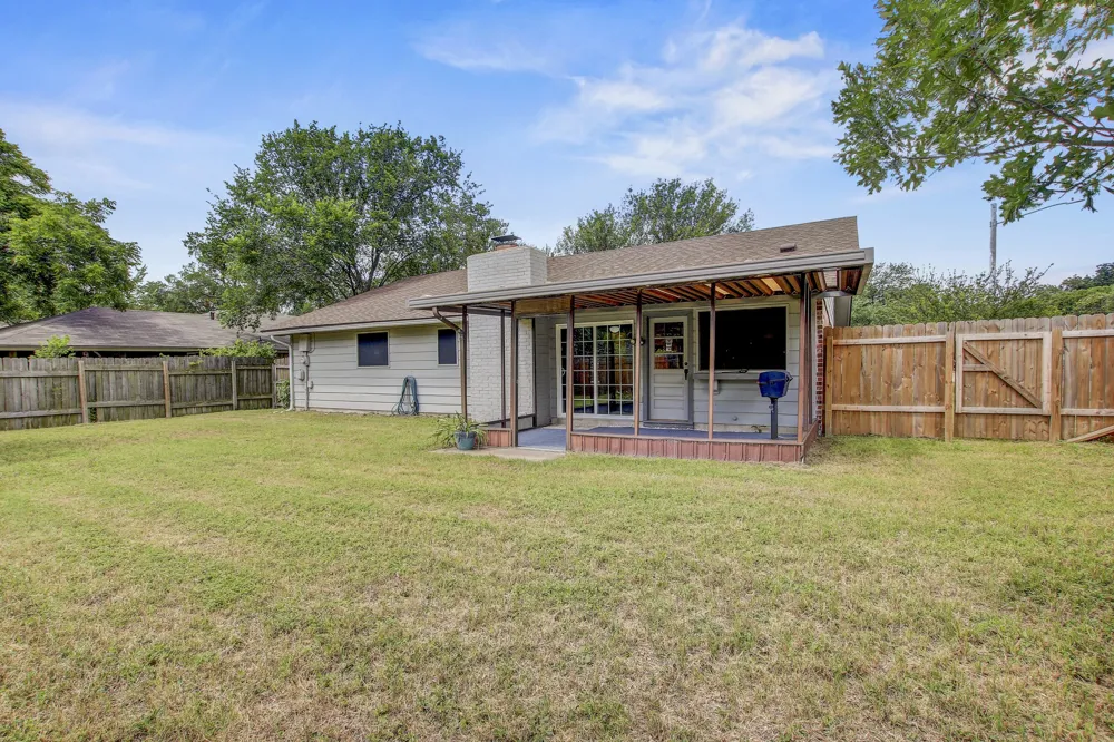 9913 Oak Hollow Drive Austin, TX 78758