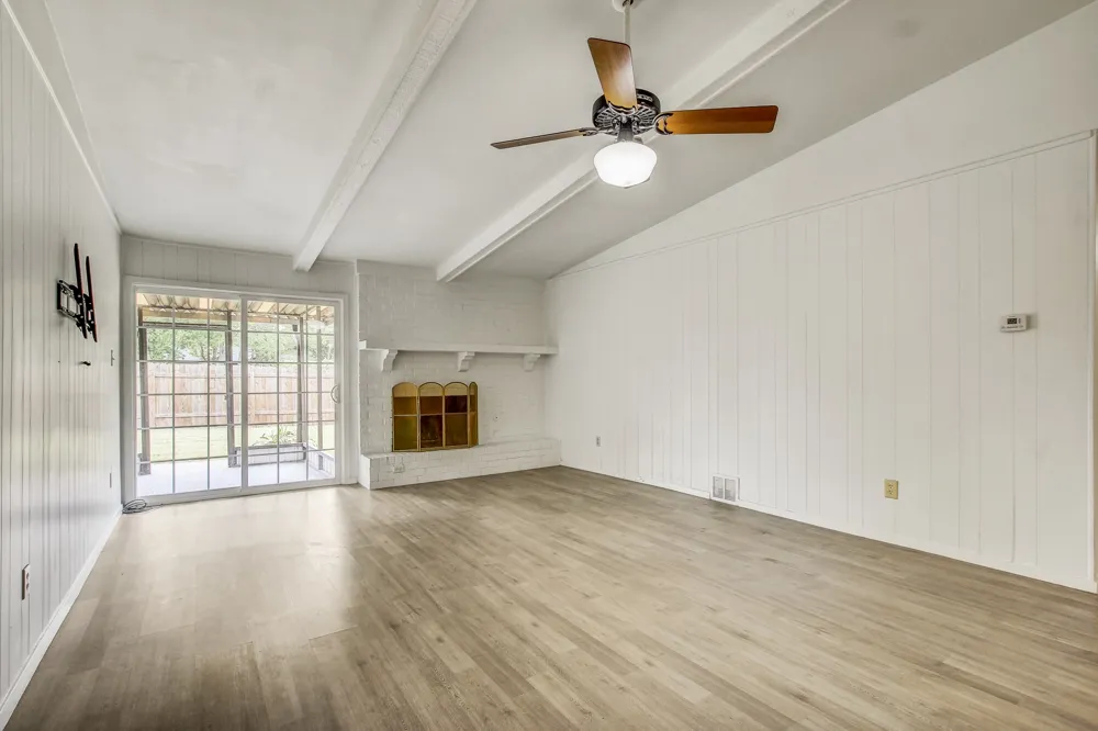 9913 Oak Hollow Drive Austin, TX 78758