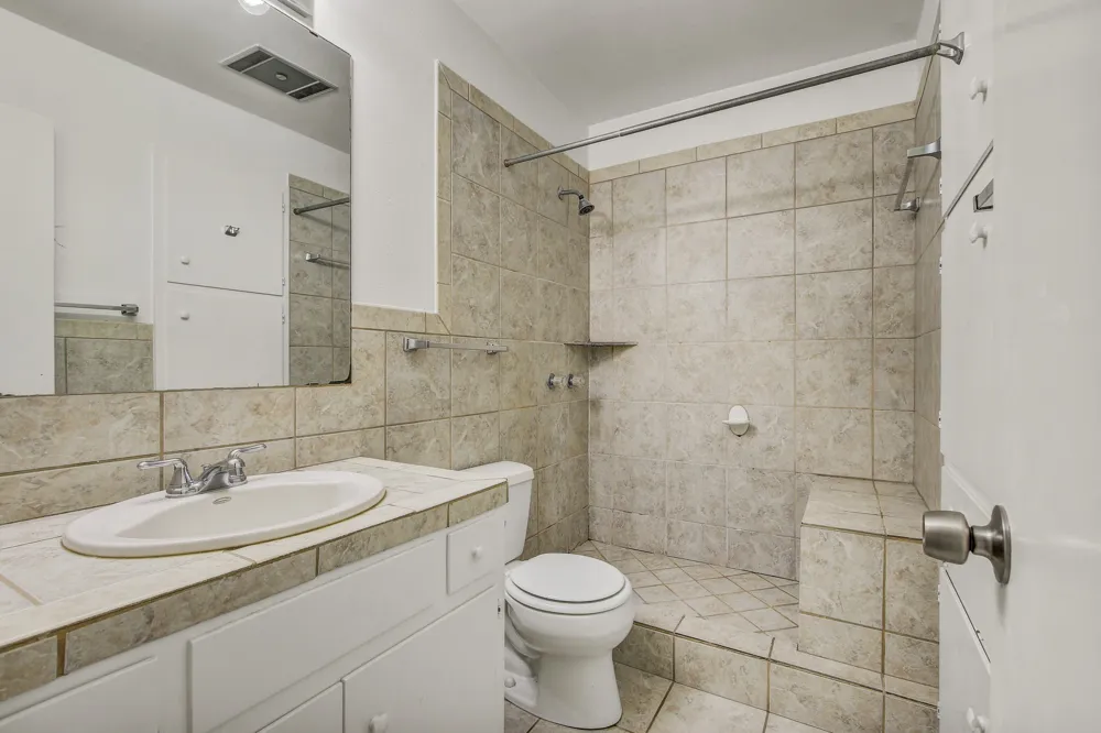 9913 Oak Hollow Drive Austin, TX 78758