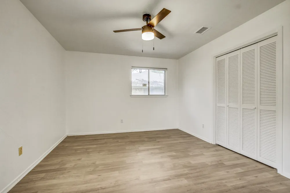 9913 Oak Hollow Drive Austin, TX 78758