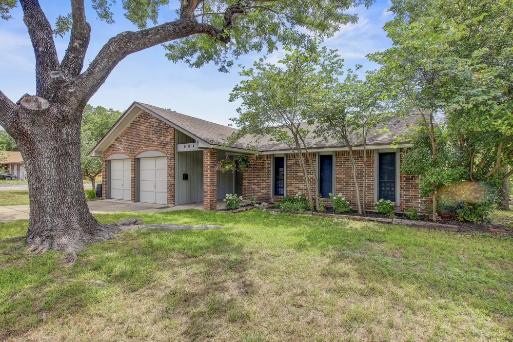 9913 Oak Hollow Drive Austin, TX 78758
