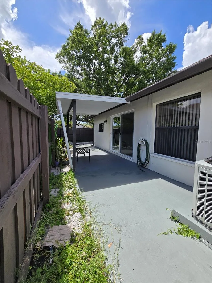5401 HOPEDALE DRIVE Tampa, FL 33624