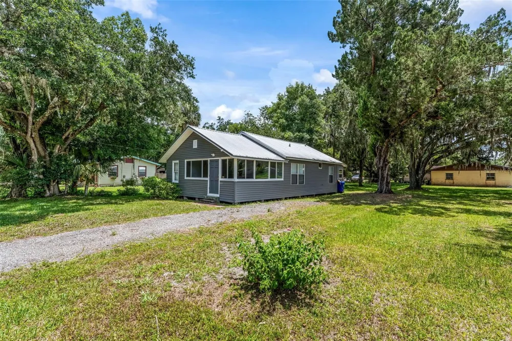 302 PARK AVENUE Hastings, FL 32145
