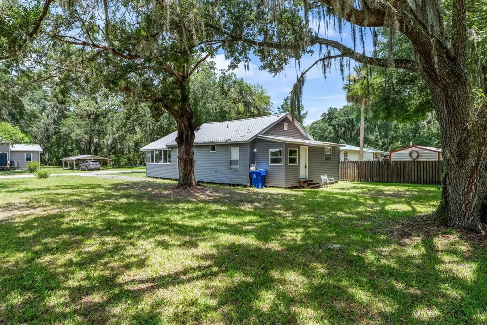 302 PARK AVENUE Hastings, FL 32145