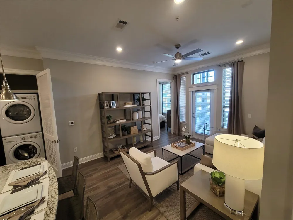 2111 Austin Street #241 Houston, TX 77002