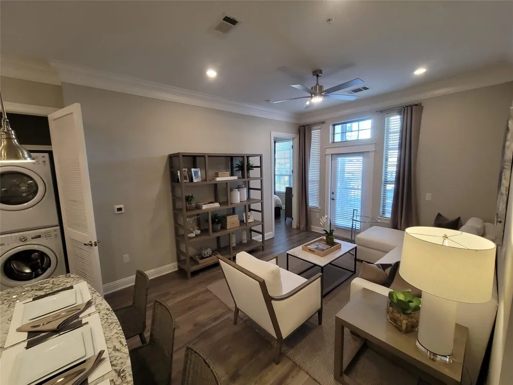 2111 Austin Street #241 Houston, TX 77002