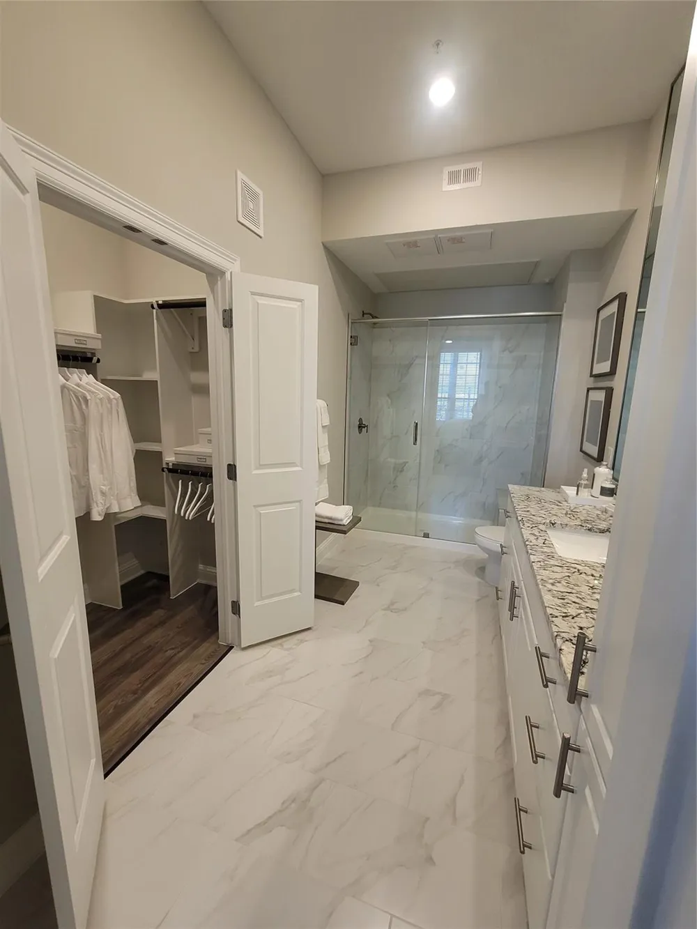 2111 Austin Street #241 Houston, TX 77002
