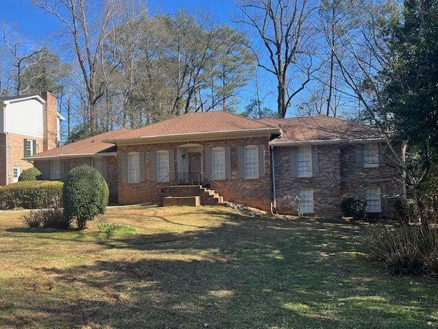 4517 E KINGS POINT CIRCLE Dunwoody, GA 30338