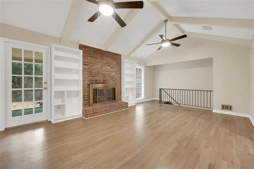4517 E KINGS POINT CIRCLE Dunwoody, GA 30338