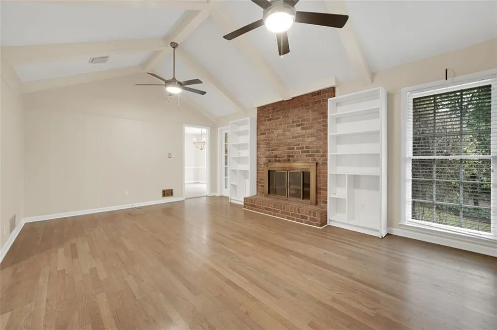 4517 E KINGS POINT CIRCLE Dunwoody, GA 30338