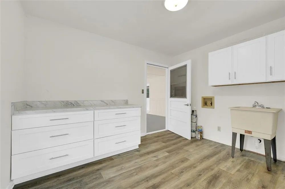 4517 E KINGS POINT CIRCLE Dunwoody, GA 30338