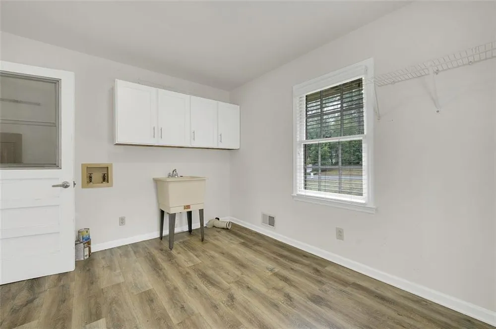 4517 E KINGS POINT CIRCLE Dunwoody, GA 30338