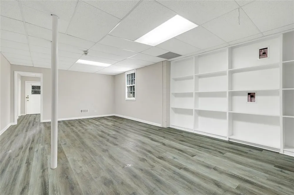 4517 E KINGS POINT CIRCLE Dunwoody, GA 30338