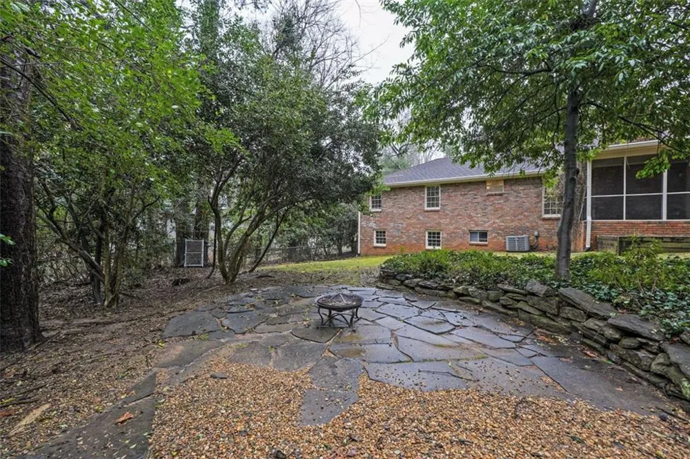 4517 E KINGS POINT CIRCLE Dunwoody, GA 30338