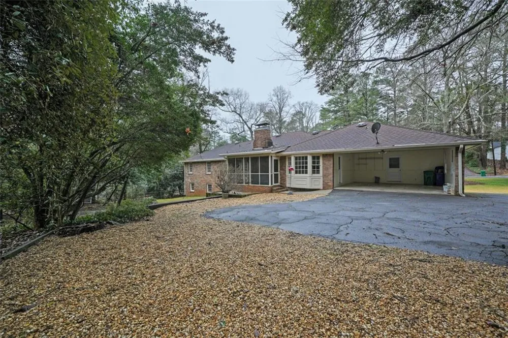 4517 E KINGS POINT CIRCLE Dunwoody, GA 30338