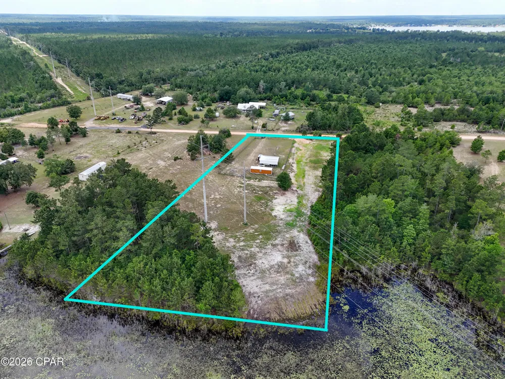422 Mcduff Drive Alford, FL 32420