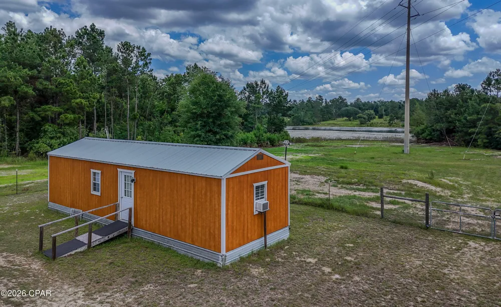 422 Mcduff Drive Alford, FL 32420