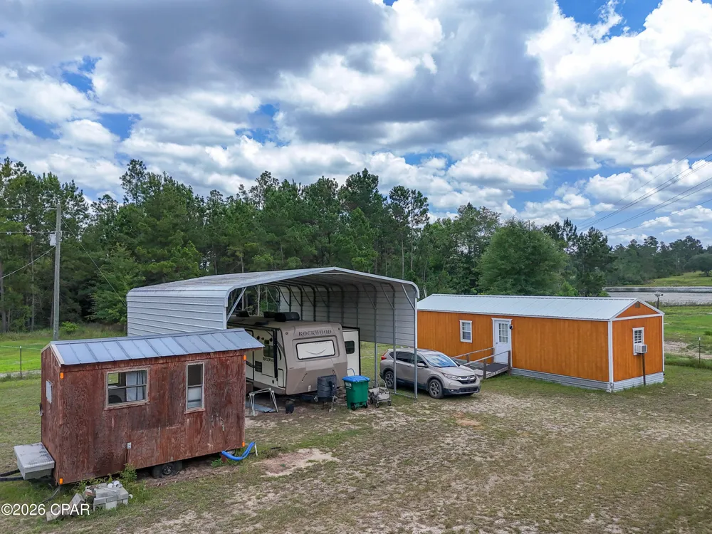 422 Mcduff Drive Alford, FL 32420