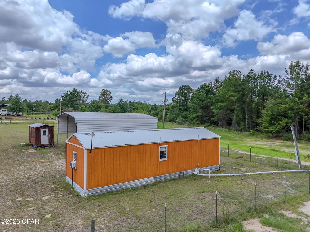 422 Mcduff Drive Alford, FL 32420
