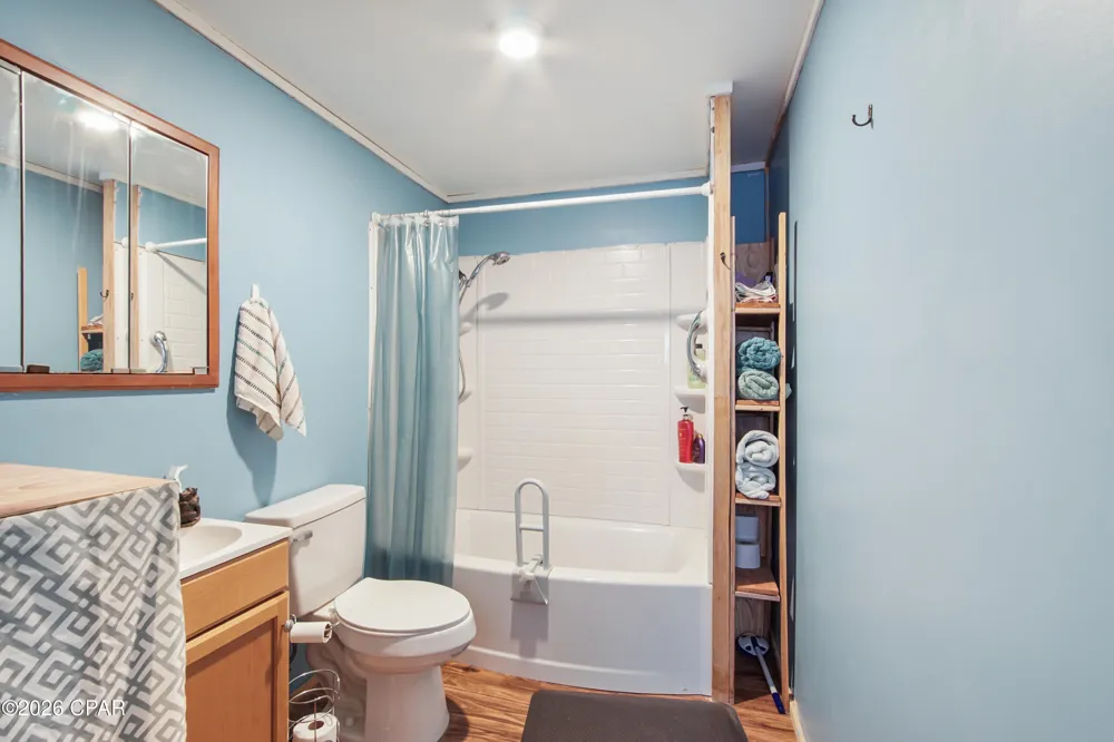 422 Mcduff Drive Alford, FL 32420