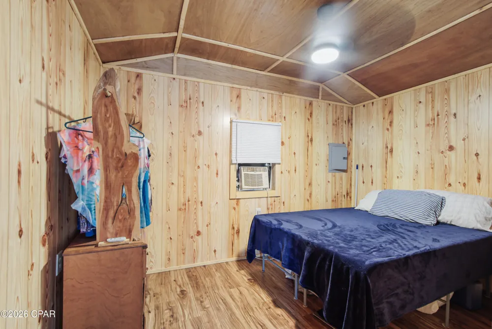 422 Mcduff Drive Alford, FL 32420