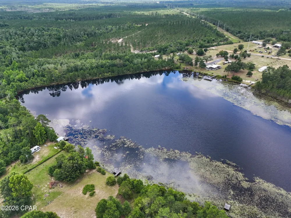 422 Mcduff Drive Alford, FL 32420
