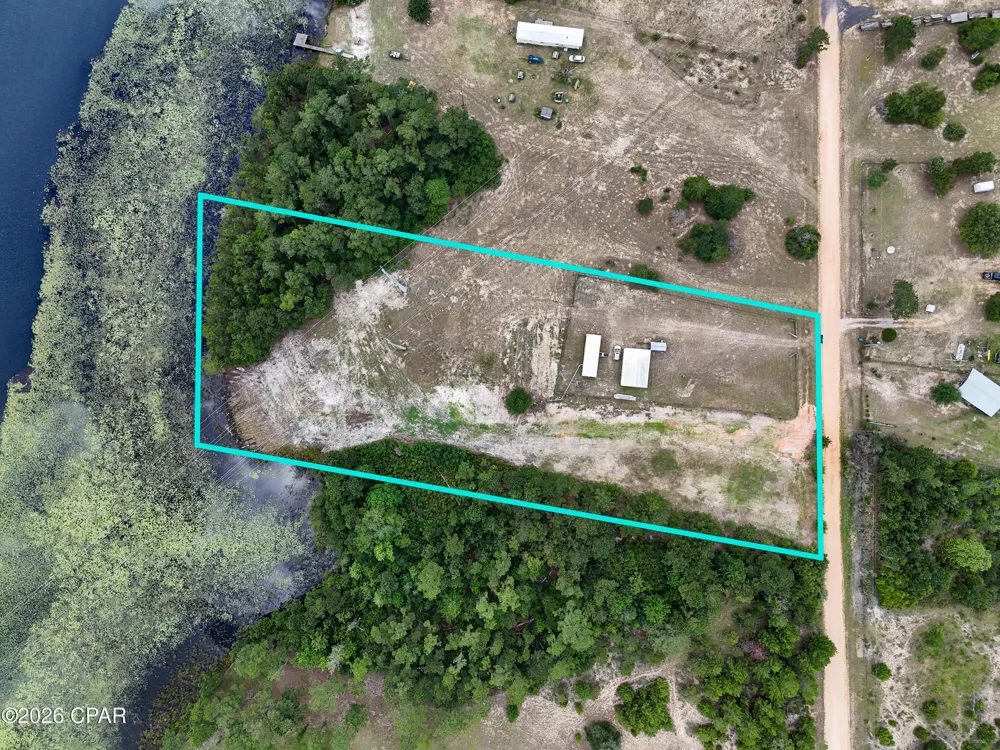 422 Mcduff Drive Alford, FL 32420