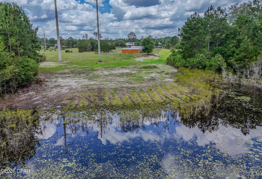 422 Mcduff Drive Alford, FL 32420
