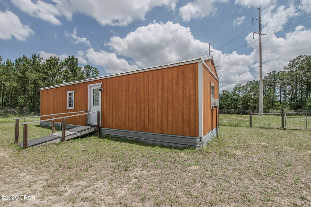 422 Mcduff Drive Alford, FL 32420