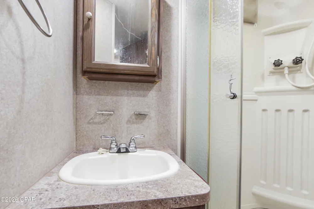 422 Mcduff Drive Alford, FL 32420