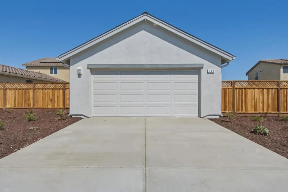 113 Carmona Drive King City, CA 93930
