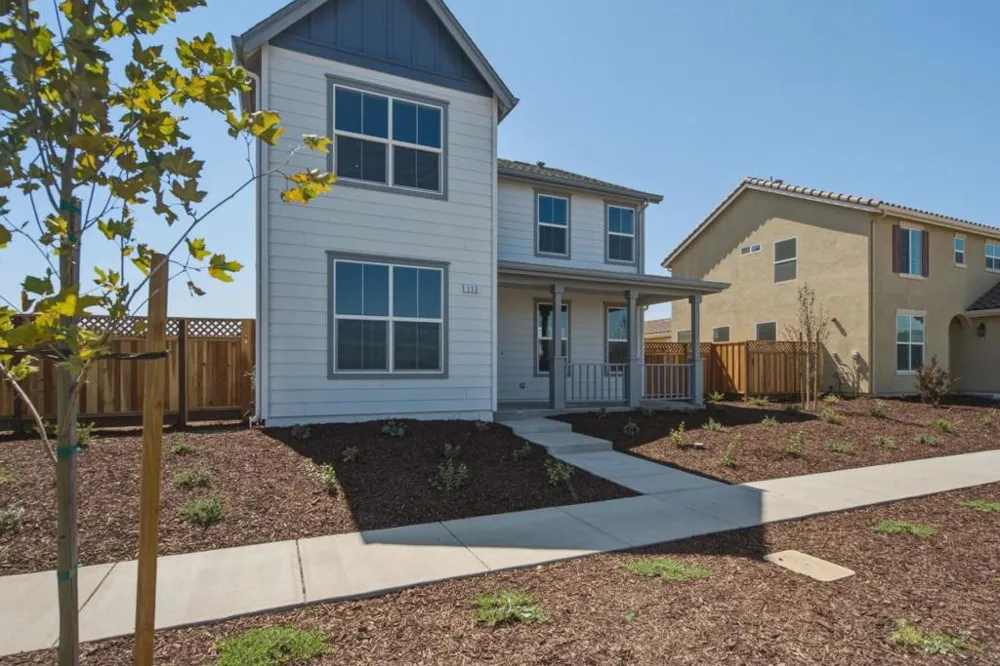 113 Carmona Drive King City, CA 93930