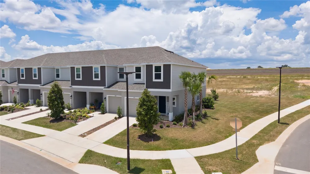 7771 WATERSCAPE Groveland, FL 34736