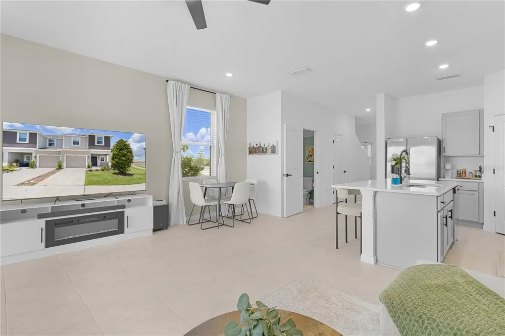 7771 WATERSCAPE Groveland, FL 34736