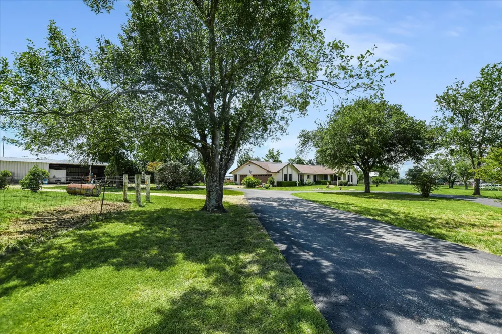 7 Brenda Lane Round Rock, TX 78665