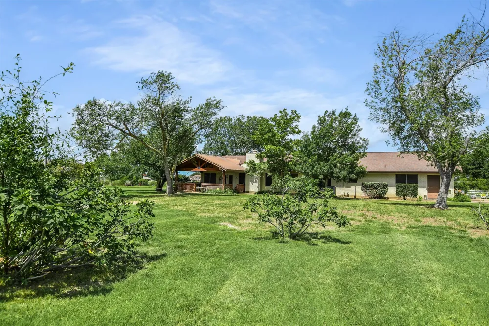 7 Brenda Lane Round Rock, TX 78665