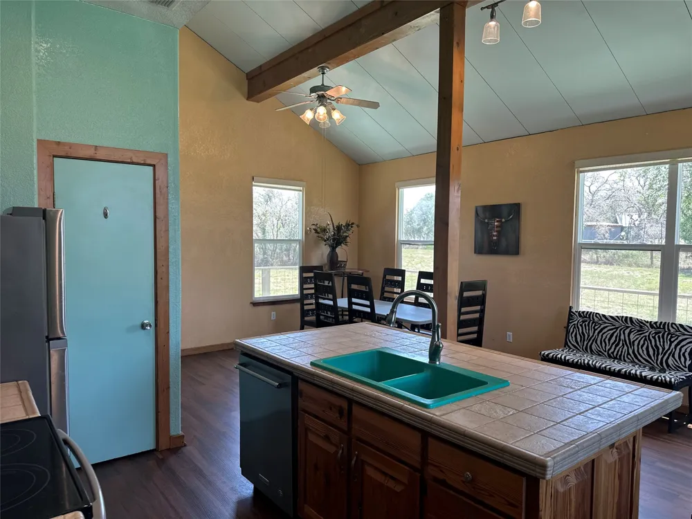 332 Turkey Dr Road Dripping Springs, TX 78620
