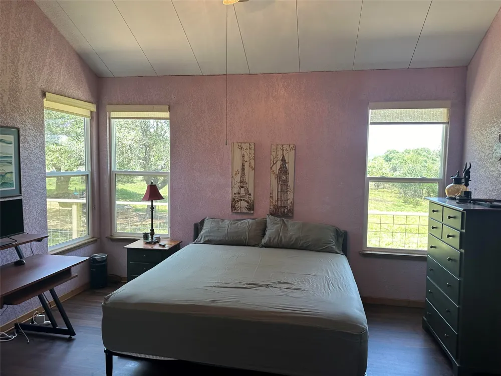 332 Turkey Dr Road Dripping Springs, TX 78620