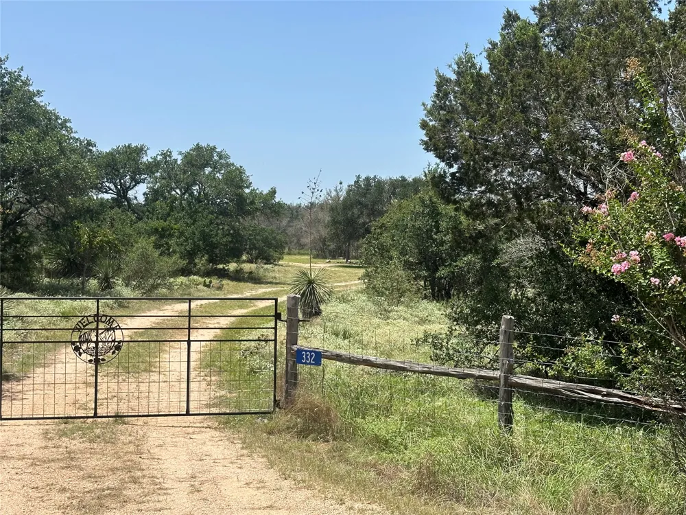 332 Turkey Dr Road Dripping Springs, TX 78620