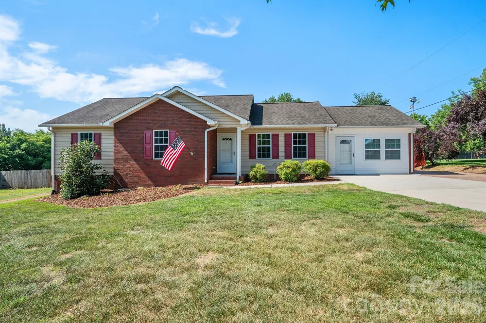 114 Glenwood Valley Drive Harmony, NC 28634