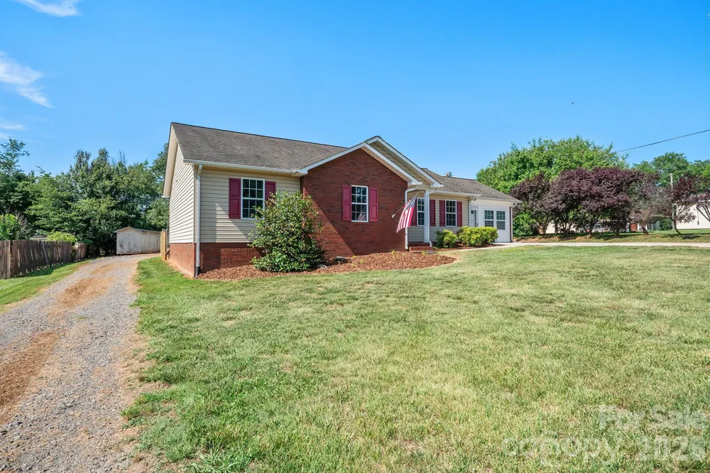 114 Glenwood Valley Drive Harmony, NC 28634