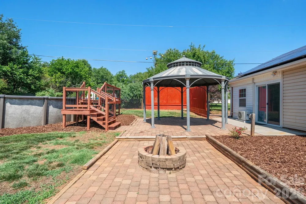 114 Glenwood Valley Drive Harmony, NC 28634