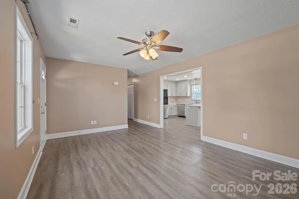114 Glenwood Valley Drive Harmony, NC 28634