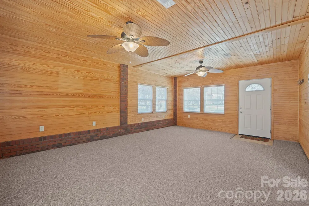 114 Glenwood Valley Drive Harmony, NC 28634