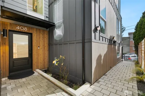 408 Aloha Street