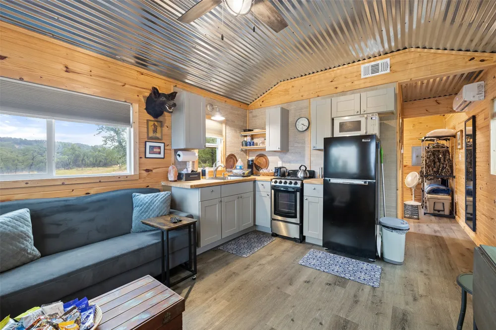 830 Ulrich Road Johnson City, TX 78636