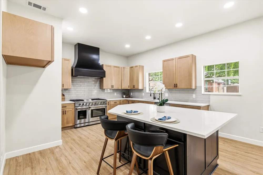 634 Meadowcrest Drive Highland Village, TX 75077